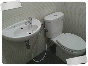 Kamar Mandi Dalam Bersih Kost Jakarta Selatan Air Panas Shower